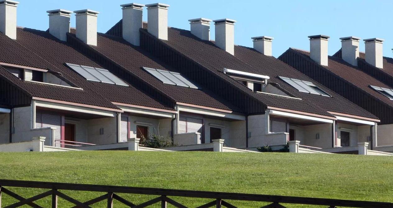 Chalet Complejo Turistico Raeiros - Эль-Грове Экстерьер фото
